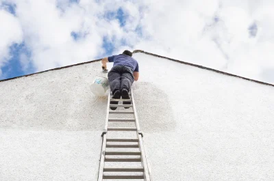 Peinture extérieure à la Roquette-sur-Var — façades et ravalement